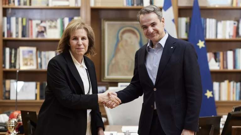 &quot;Γαλάζιες&quot; μεταγραφές με άρωμα ευρωεκλογών: Ποια ονόματα είναι στο τραπέζι για το ψηφοδέλτιο