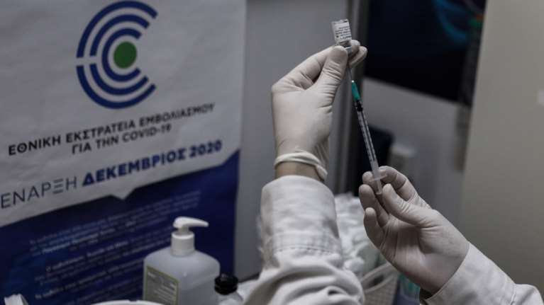 Εμβόλιο: Ποιες παρενέργειες &quot;μυρίζουν&quot; θρόμβωση και ποιες είναι φυσιολογικές