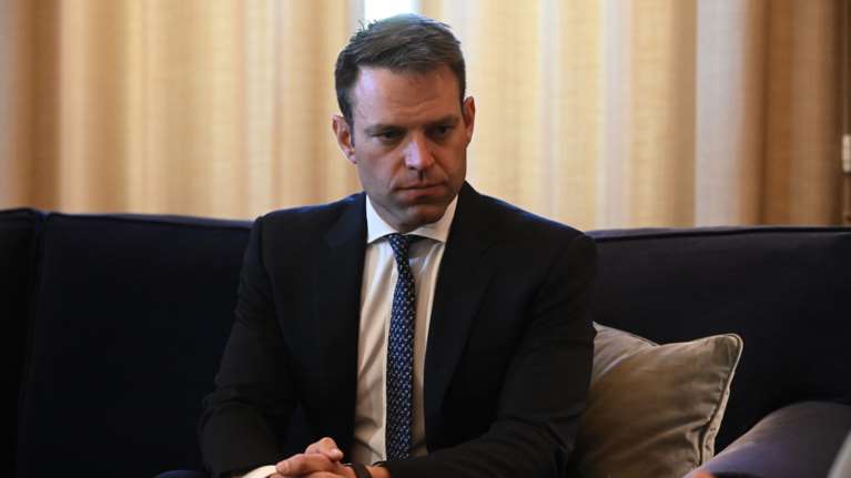 Στην Κύπρο ο Στέφανος Κασσελάκης - Συναντήσεις με Χριστοδουλίδη και πολιτικούς αρχηγούς