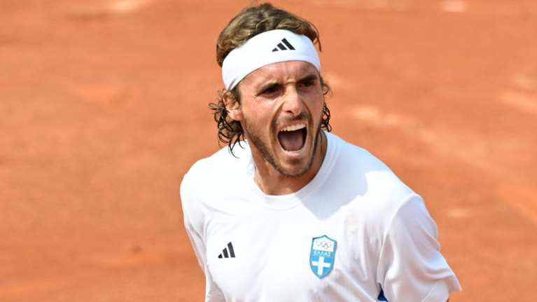 Ο Τσιτσιπάς πέρασε στον τελικό του τουρνουά του Ντουμπάι - Αφιέρωσε τη νίκη του στα θύματα των Τεμπών