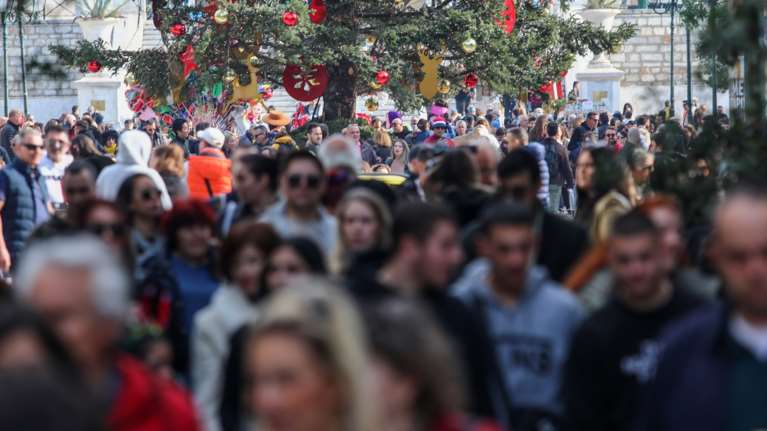 Αυτές είναι οι νέες εισφορές για 1,4 εκατ. αυταπασχολούμενους – Αναλυτικά τα ποσά [πίνακας]