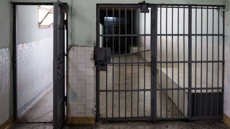 Στη φυλακή για 3 χρόνια ο 63χρονος που έκαψε τη Χίο- Δεν του αναγνωρίστηκε κανένα ελαφρυντικό