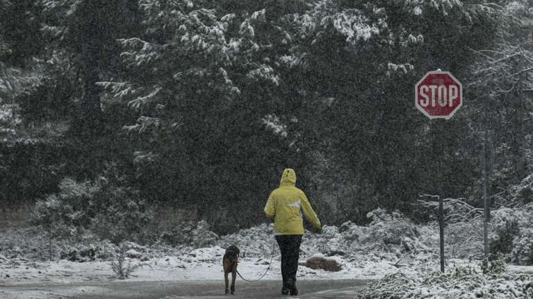 Κακοκαιρία "Λέανδρος": Πώς θα κινηθεί η τρίτη φάση τις επόμενες ώρες - Πού θα χιονίσει [χάρτες]