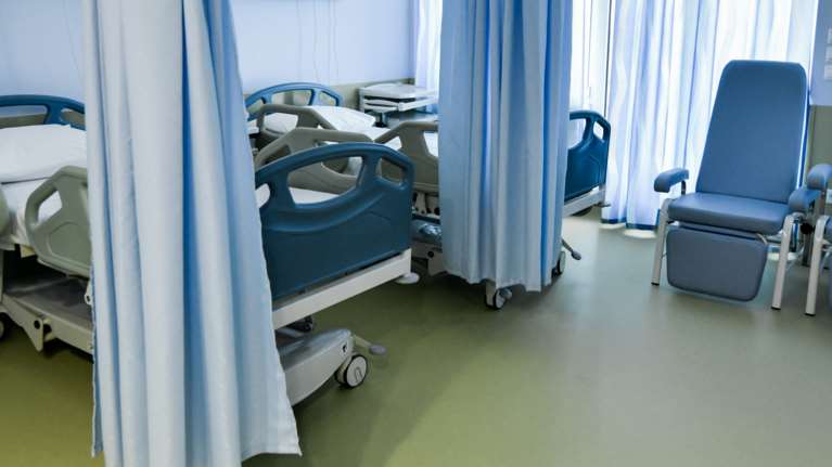 Σοκ στη Λαμία: Πέθανε μυστηριωδώς 8χρονο παιδί - Τα συμπτώματα γαστρεντερίτιδας και η βλάβη στα νεφρά