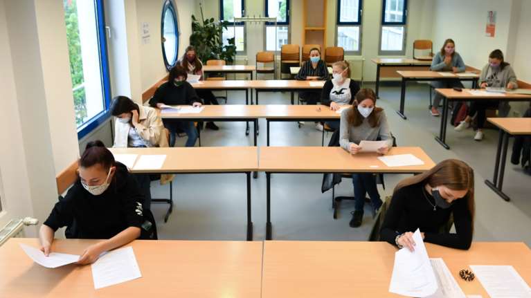 Προσοχή: Αύξηση θανάτων στη Γερμανία λόγω κορονοϊού- Μετά το άνοιγμα σχολείων και καταστημάτων