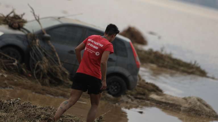 Τραγωδία στην Εύβοια: Αυξάνεται στους 6 ο αριθμός των θυμάτων - Εντοπίστηκε νεκρή γυναίκα