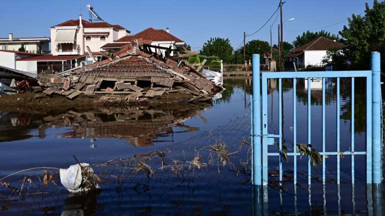 Στους 15 οι νεκροί, βρέθηκαν οι σοροί μητέρας και γιου που ήταν αγνοούμενοι στη Μεταμόρφωση Καρδίτσας