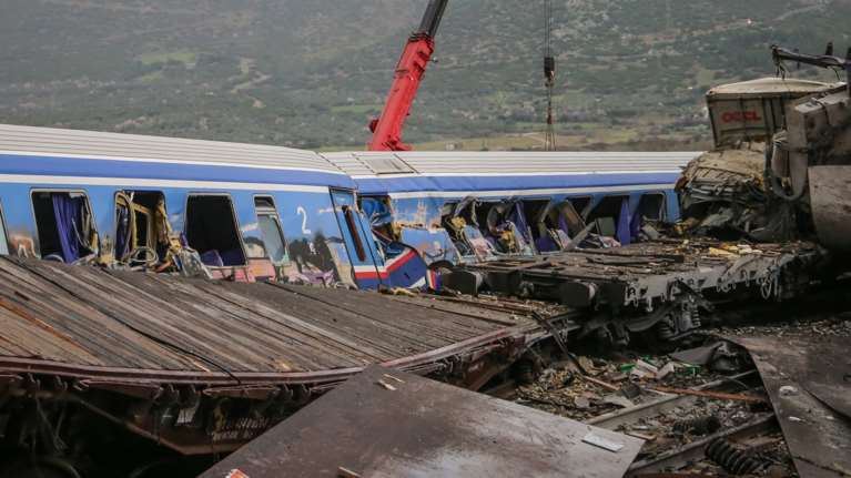 Τραγωδία στα Τέμπη: Συνελήφθη ο 59χρονος σταθμάρχης στη Λάρισα - Ανέλαβε πριν ένα μήνα, αρνείται ότι φταίει