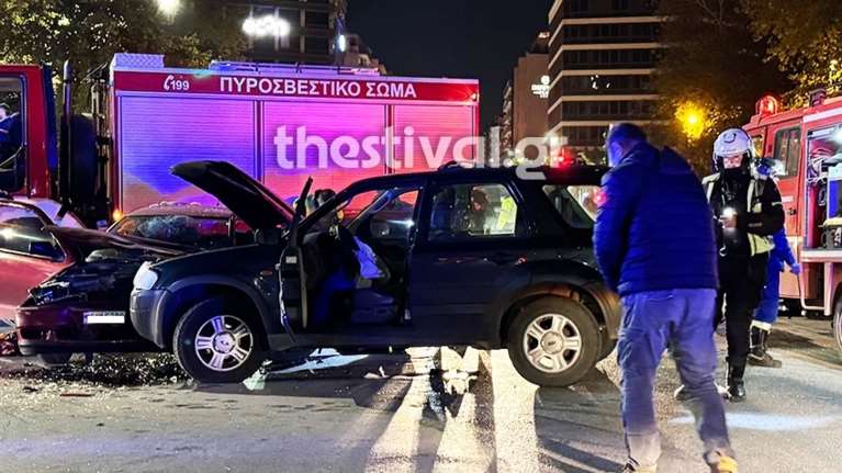 Τραγωδία στη Θεσσαλονίκη: 53χρονος πήγε να πάρει τα παιδιά του με την παρέα τους και σκοτώθηκε σε τροχαίο