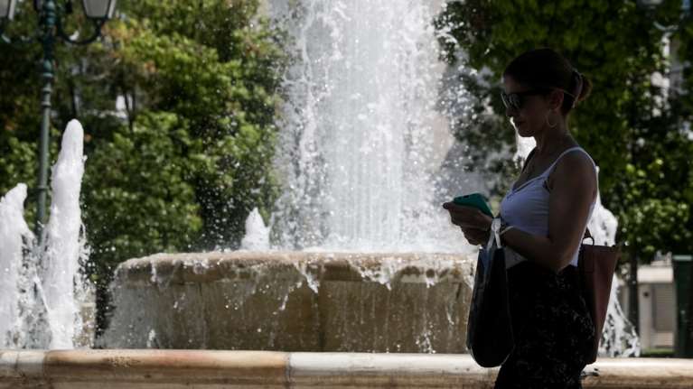 Καιρός: Πλησιάζει ο υποτροπικός αεροχείμαρρος με πολύ υψηλές θερμοκρασίες και σκόνη