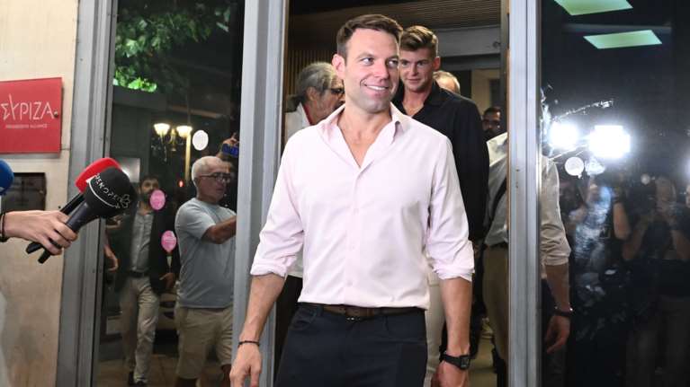 "Ο καθένας θα κάνει τη δουλειά του": Το πρώτο σχόλιο Μαξίμου για τη νίκη Κασσελάκη - Δύο μηνύματα εντός και εκτός