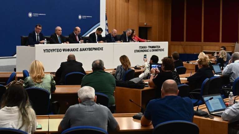 Τα κυβερνητικά μέτρα για τον υπερτουρισμό και το Airbnb- Τι προβλέπεται για την golden Visa και την στήριξη των startup επιχειρήσεων