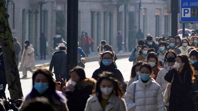 Έξαρση κορονοϊού στην Κίνα: Πόσο κινδυνεύουμε - Χαοτικές αποφάσεις και έλλειψη συντονισμού ενώ το Πεκίνο μιλά για νέα φάση