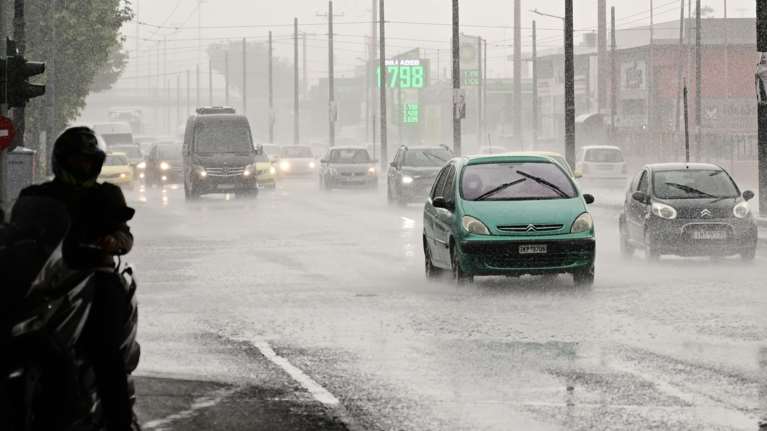 Κακοκαιρία Oliver: Μετεωρολογική &quot;βόμβα&quot; που φέρνει τον χειμώνα– Ζιακοπούλου-Καλλιάνος προειδοποιούν για κρύο και βροχές
