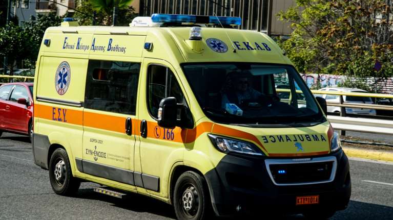 Χανιά: Ελβετίδα τουρίστρια, εκεί που έτρωγε, τραυματίστηκε από αδέσποτη σφαίρα