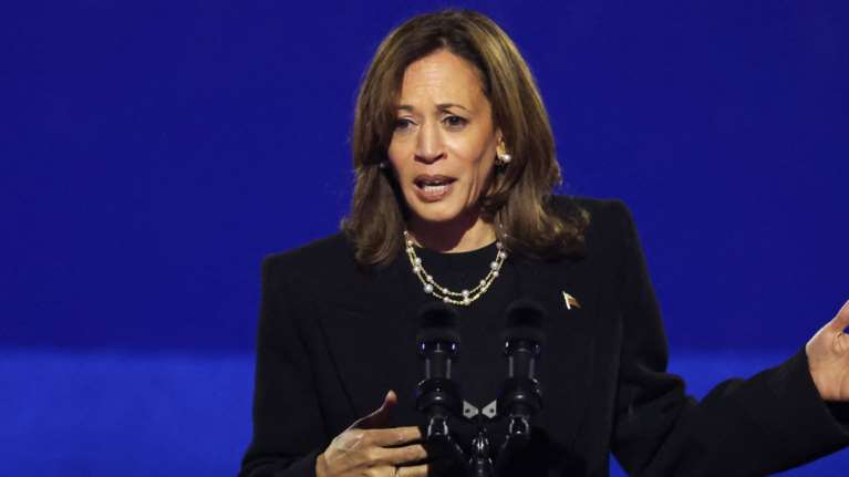 Εκλογές ΗΠΑ 2024: Το... απίθανο θαύμα στο οποίο ελπίζει η Κάμαλα Χάρις - Ο Τραμπ προηγείται σε όλες τις swing states