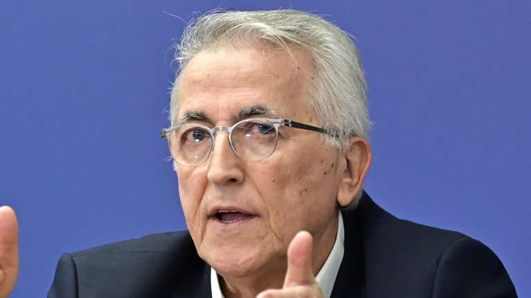 Υπόθεση Παναγόπουλου: Η ανώνυμη καταγγελία και οι διαδρομές του μαύρου χρήματος - Στο "κάδρο" και άλλα πρόσωπα