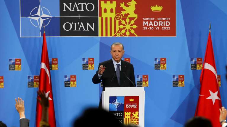 "Κλασικός" Ερντογάν μετά το ΝΑΤΟ: Δεν μπορείτε να στρατιωτικοποιείτε τα νησιά - Είχα κάνει μια προσφορά στον Μητσοτάκη