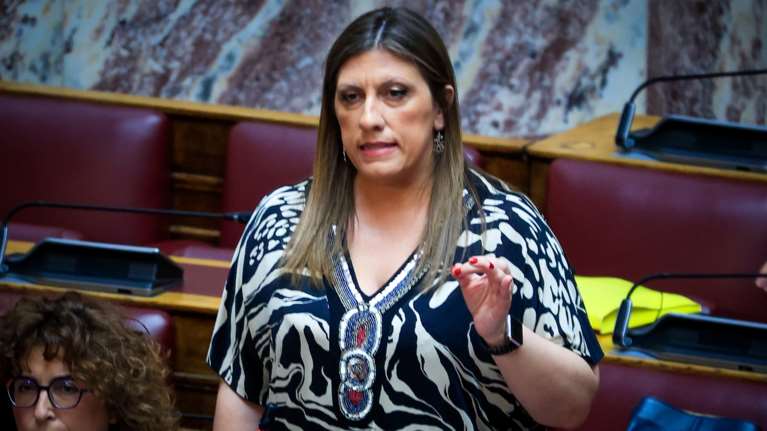 Ένσταση αντισυνταγματικότητας από την Κωνσταντοπούλου στο ν/σ για την ενδοοικογενειακή βία - &quot;Φωτογραφική διάταξη για τα Τέμπη&quot;