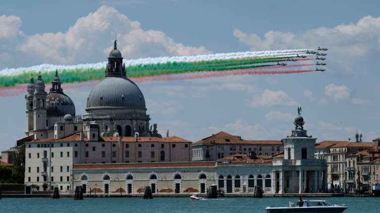 Corriere della Sera: Η Ελλάδα παρακολούθησε με πόνο ψυχής το δράμα της Ιταλίας