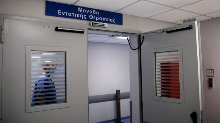 Κορονοϊός - Έρευνα ΕΚΠΑ: Καρδιακά προβλήματα σε ασθενείς ακόμα και 4 μήνες μετά τη νόσηση