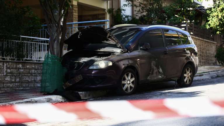 Νίκαια: Σκληροί ποινικοί πίσω από την εμπρηστική επίθεση στο ΙΧ του Αρχιφύλακα των φυλακών Κορυδαλλού