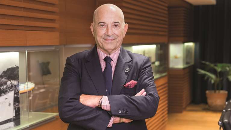 &quot;Ρεαλισµός χωρίς σύνορα, όραµα χωρίς αυταπάτες&quot;