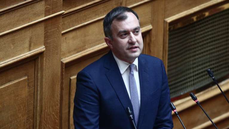 Χατζηβασιλείου: Δεν υπάρχουν σκέψεις για αποστολή ελληνικών στρατευμάτων στην Ουκρανία