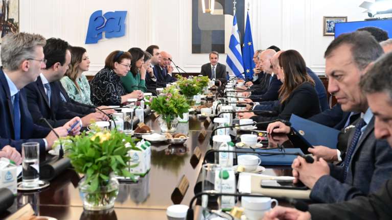 Οι πρώτες κινήσεις της κυβέρνησης μετά τον ανασχηματισμό - Μήνυμα για μεταρρυθμίσεις, τιμές και φορολογία