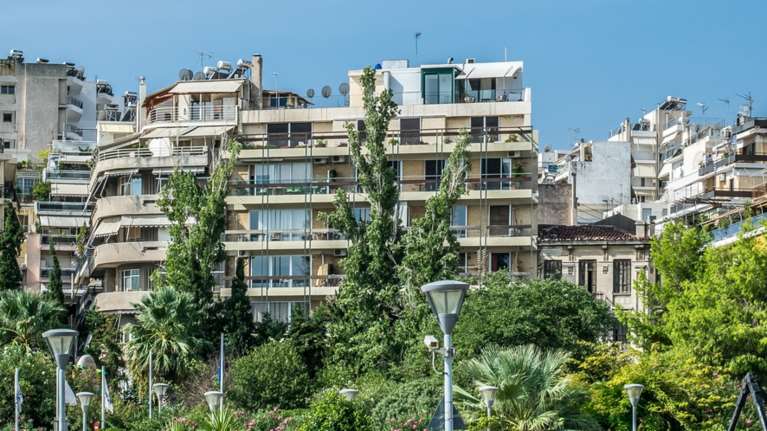 Πονοκέφαλος η ασφάλιση στα ακίνητα για την έκπτωση του ΕΝΦΙΑ: Τα προβλήματα, η αδιαφορία και οι αλλαγές