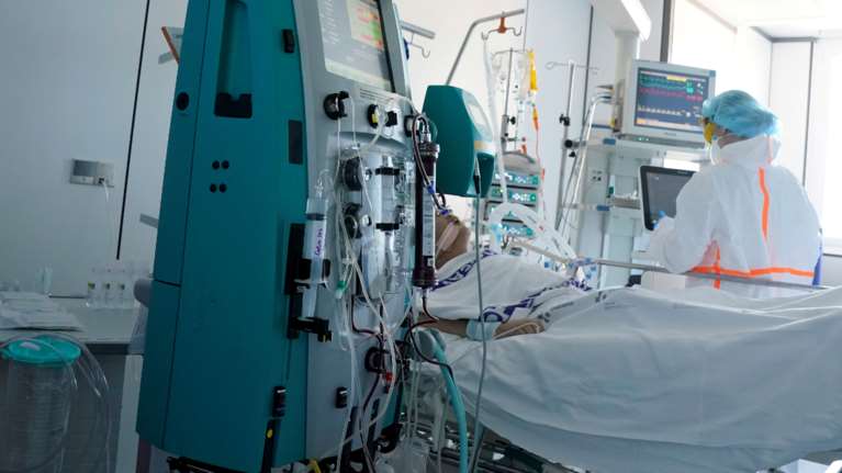 Τρόμος από εκτίμηση του ΠΟΥ: Ενας στους 10 ανθρώπους ίσως έχει προσβληθεί από τον κορονοϊό