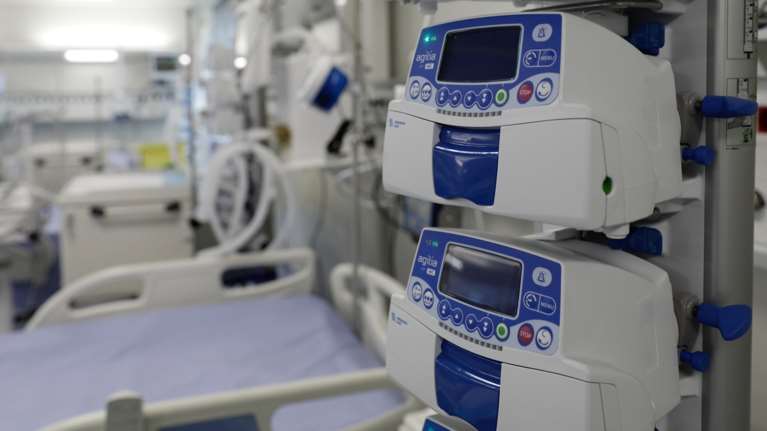 Πάτρα: Στη ΜΕΘ σε σοβαρή κατάσταση η μαθήτρια με τη μηνιγγίτιδα - Ανιχνεύονται οι επαφές της, απολύμανση στο σχολείο