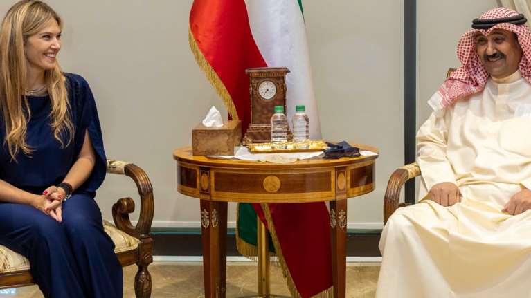 Οι φωτογραφίες της Εύας Καϊλή με τους αξιωματούχους του Κατάρ που προκάλεσαν τις υποψίες