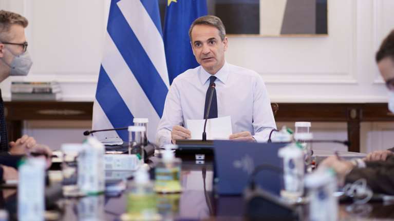 Ο Μητσοτάκης καταγγέλλει κερδοσκοπία στα καύσιμα: Με πρόσχημα την Ουκρανία εκτόξευσαν τις τιμές