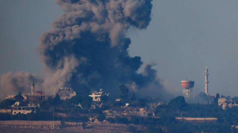 Κλιμακώνεται η σύγκρουση: Το Ισραήλ χτύπησε τις μυστικές υπηρεσίες της Χεζμπολάχ - Ανταλλαγή πυρών με τον στρατό του Λιβάνου