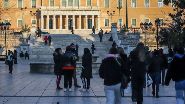 Η &quot;μεγάλη στροφή&quot; για το πώς θα ενισχυθεί η οικογένεια: Φορολογικά κίνητρα αντί για επιδόματα - Παραδείγματα