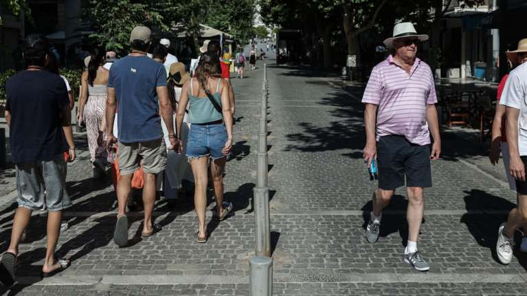 Κορονοϊός: 165 θάνατοι και 109 διασωληνωμένοι την τελευταία εβδομάδα - Πόσα κρούσματα εντοπίστηκαν