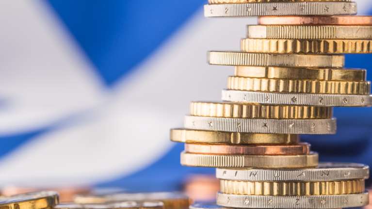 Πρωτογενές πλεόνασμα &quot;μαμούθ&quot; 11,4 δισ. ευρώ στον προϋπολογισμό του 2024 - Αντιστοιχεί στο 4,8% του ΑΕΠ