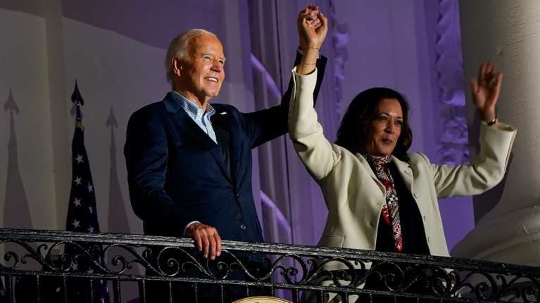 Συνέντευξη Τύπου δίνει ο Μπάιντεν - Το επιτελείο του τεστάρει την Καμάλα Χάρις ως αντίπαλο του Τραμπ στις εκλογές