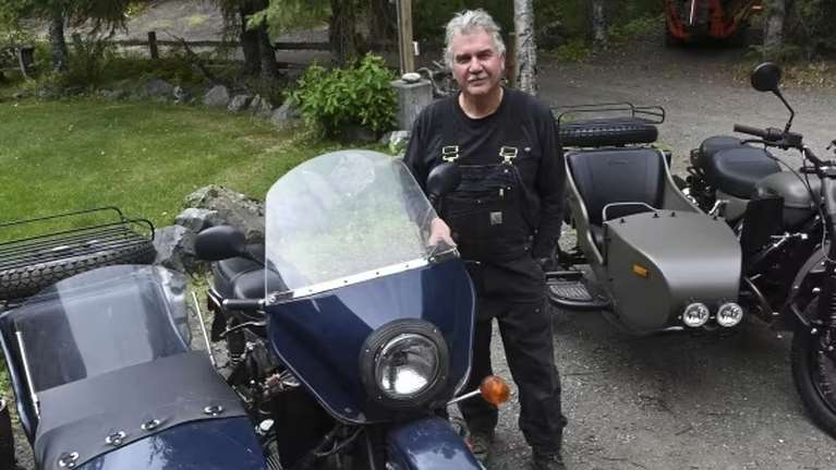 Διπλωματία της... μοτοσικλέτας: Γιατί ο Πούτιν έκανε ένα ξεχωριστό δώρο σε έναν συνταξιούχο από την Αλάσκα