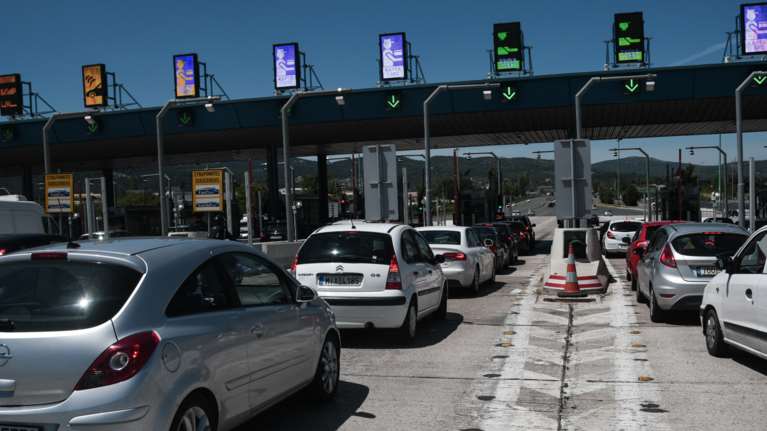 Αυτές είναι οι νέες τιμές στα διόδια– Πόσο ακριβαίνουν οι διαδρομές στην εθνική, γιατι &quot;παγώνει&quot; η τιμή στην Αττική Οδό