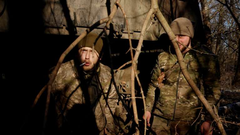 Ουκρανία: &quot;Θερμή&quot; νύχτα με μάχες στην πόλη Σολεντάρ - Εξακολουθούν να αντιστέκονται οι ουκρανικές δυνάμεις