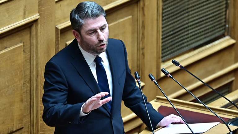 Σκληρή επίθεση Ανδρουλάκη στην κυβέρνηση: Ό, τι κάνατε με τις υποκλοπές, πάτε να το κάνετε στα Τέμπη, να μην πληρώσει κανείς