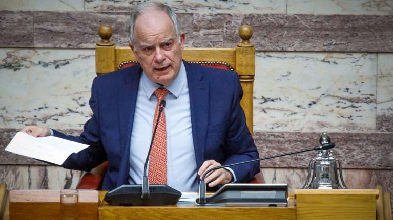 Το πόθεν έσχες του Τασούλα: Ποια είναι η ακίνητη και κινητή περιουσία του προέδρου της Βουλής και της συζύγου του