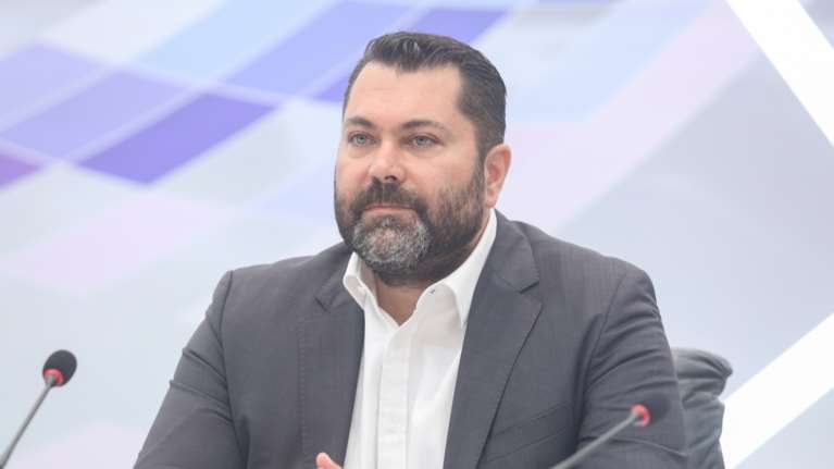 Δίκη για τις τηλεοπτικές άδειες: Την αθώωση Κρέτσου, του γιου Καλογρίτσα και άλλων πέντε ζήτησε η εισαγγελέας