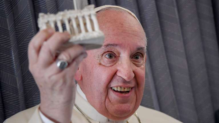 Πάπας Φραγκίσκος: Ποιο ελληνικό ρητό έκανε tweet μόλις έφυγε από την Ελλάδα