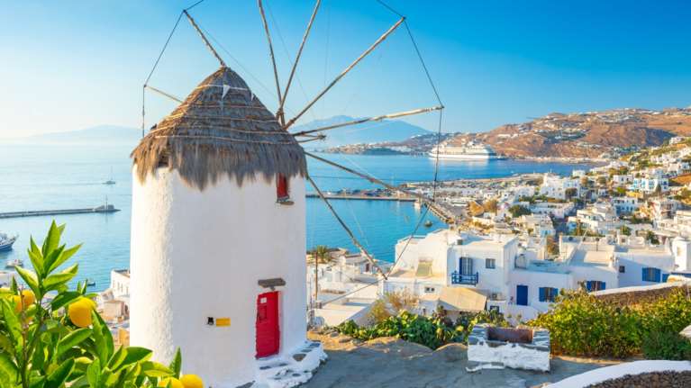 Η πτώση της Μυκόνου: Σε κάμψη η ζήτηση για πολυτελείς βίλες - Ποιες περιοχές παίρνουν τα πρωτεία