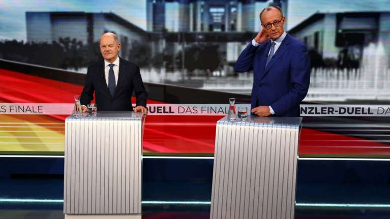 Γερμανία: Μετανάστευση, οικονομία και... κωπηλασία στην τελευταία τηλεμαχία μεταξύ Σολτς και Μερτς - Λέξη για Ουκρανία