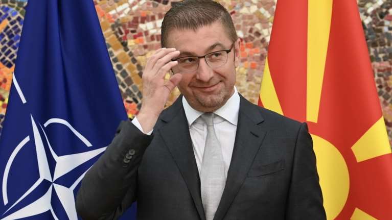 Προκλητικός για ακόμη μια φορά ο Μίτσκοσκι: &quot;Θα αποκαλώ τη χώρα μου Μακεδονία, είναι ανθρώπινο δικαίωμα&quot;