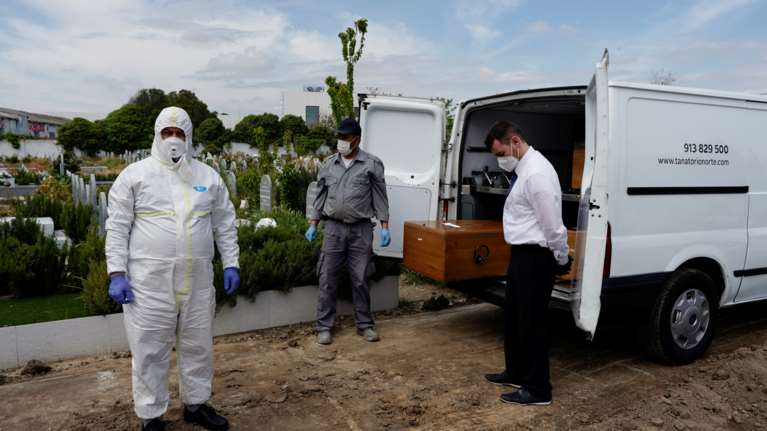 Κορονοϊός: Συνεχίζεται η τραγωδία στην Ισπανία - 683 νεκροί το τελευταίο 24ωρο